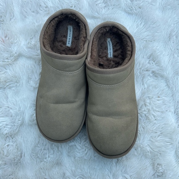American eagle low ugg boots - Picture 2 of 5